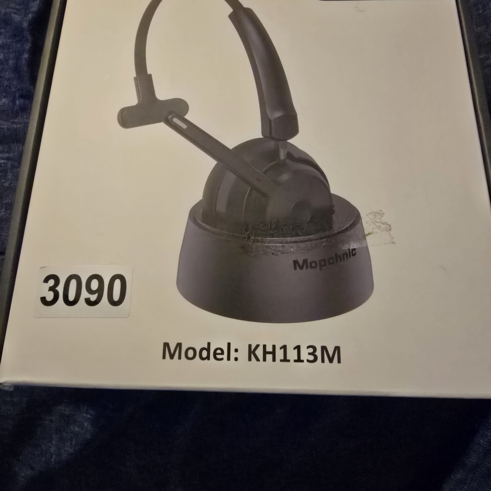 Mopchnic Wireless Headset with Charging Base